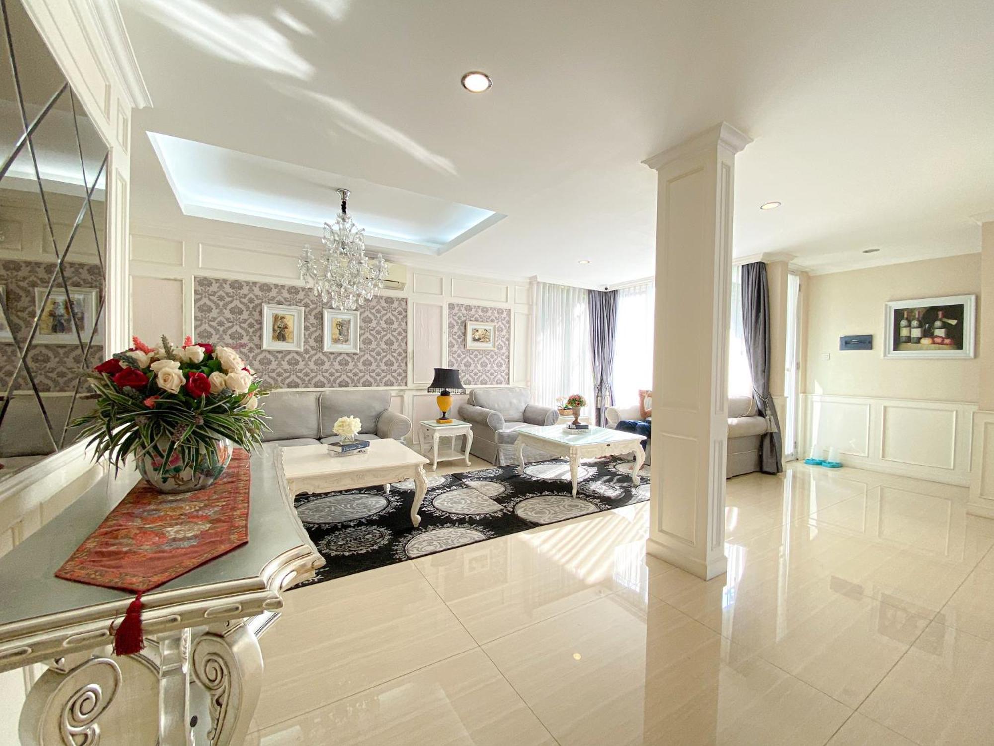 Villa Kirei - Mewah Dago